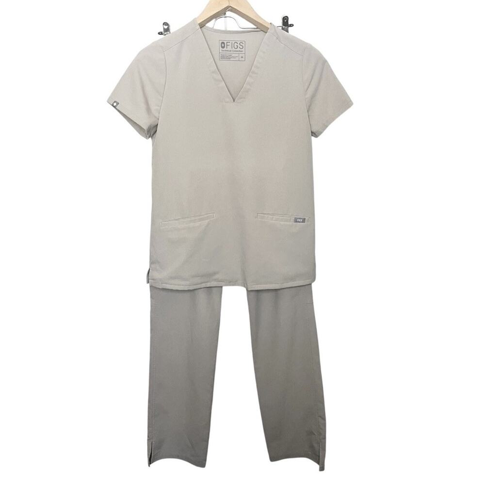 FIGS Technical Collection Scrub Set Women’s XS Top - S/T Pants Casma Kade Tan